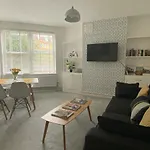 One Bedroom Flat In Fulham