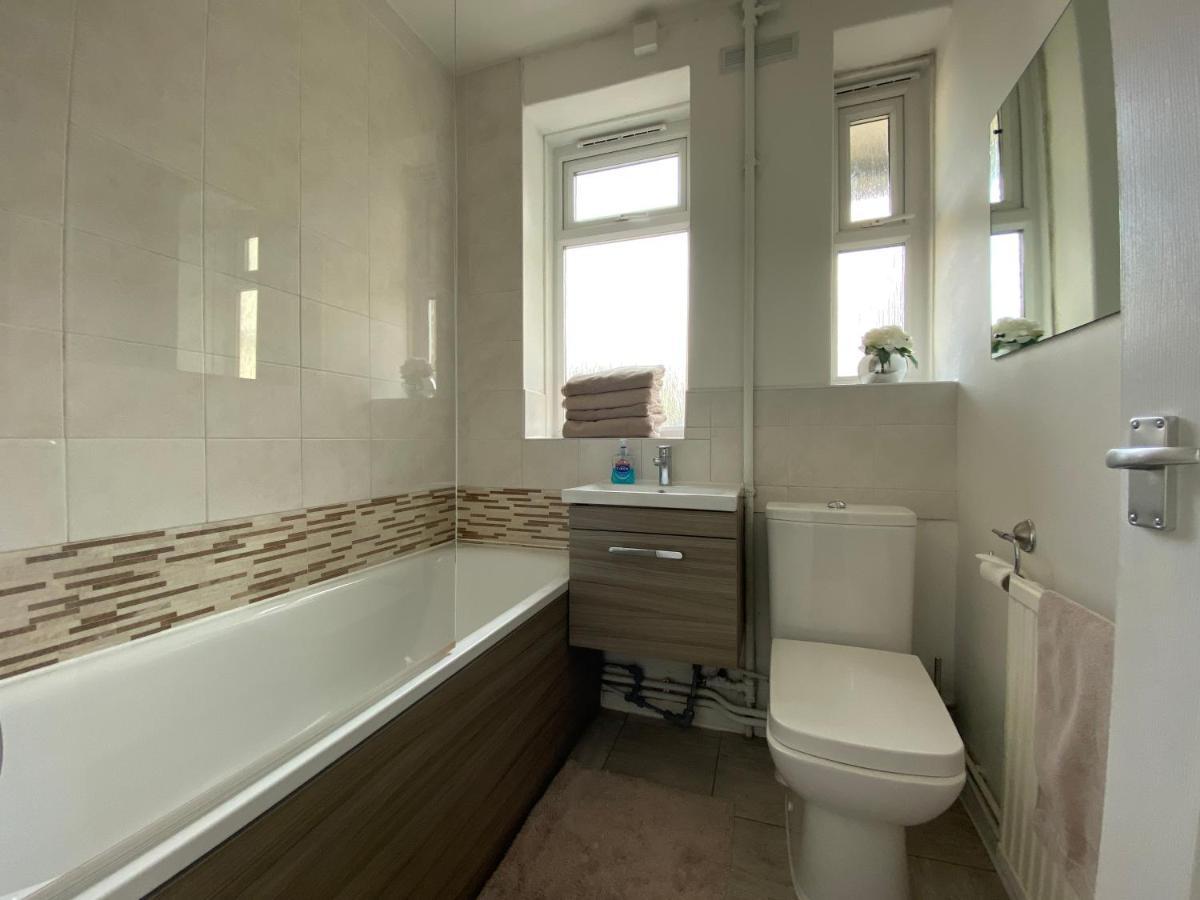 One Bedroom Flat In Fulham *