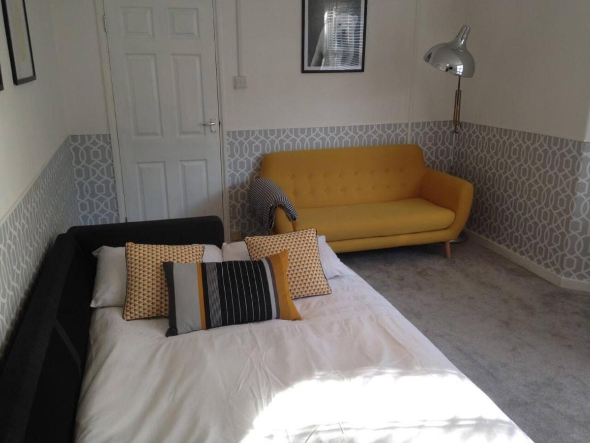 One Bedroom Flat In Fulham * Londra