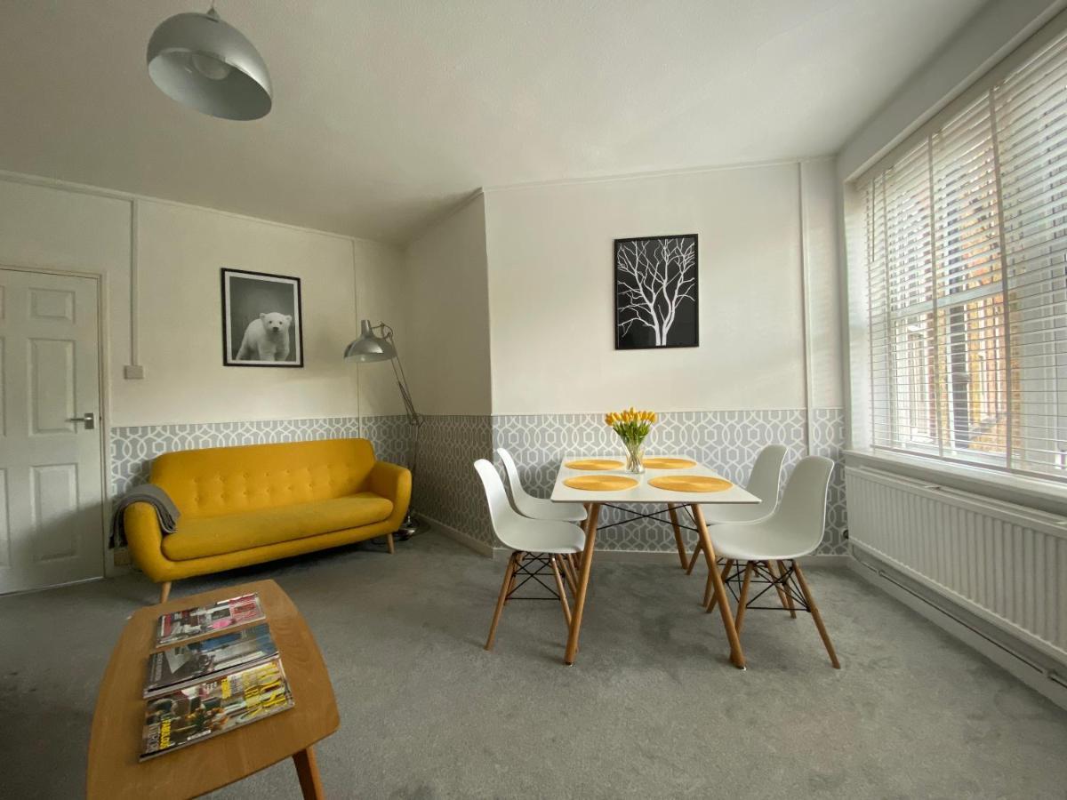 One Bedroom Flat In Fulham * Londra